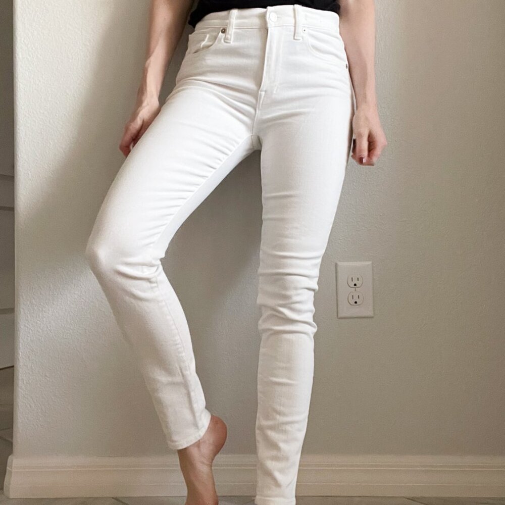 Madewell High Riser Skinny Jeans in White - Size 25